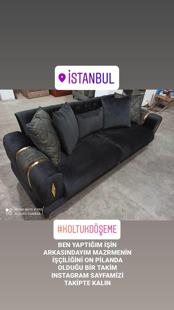 Modern siyah kanepe döşeme modeli